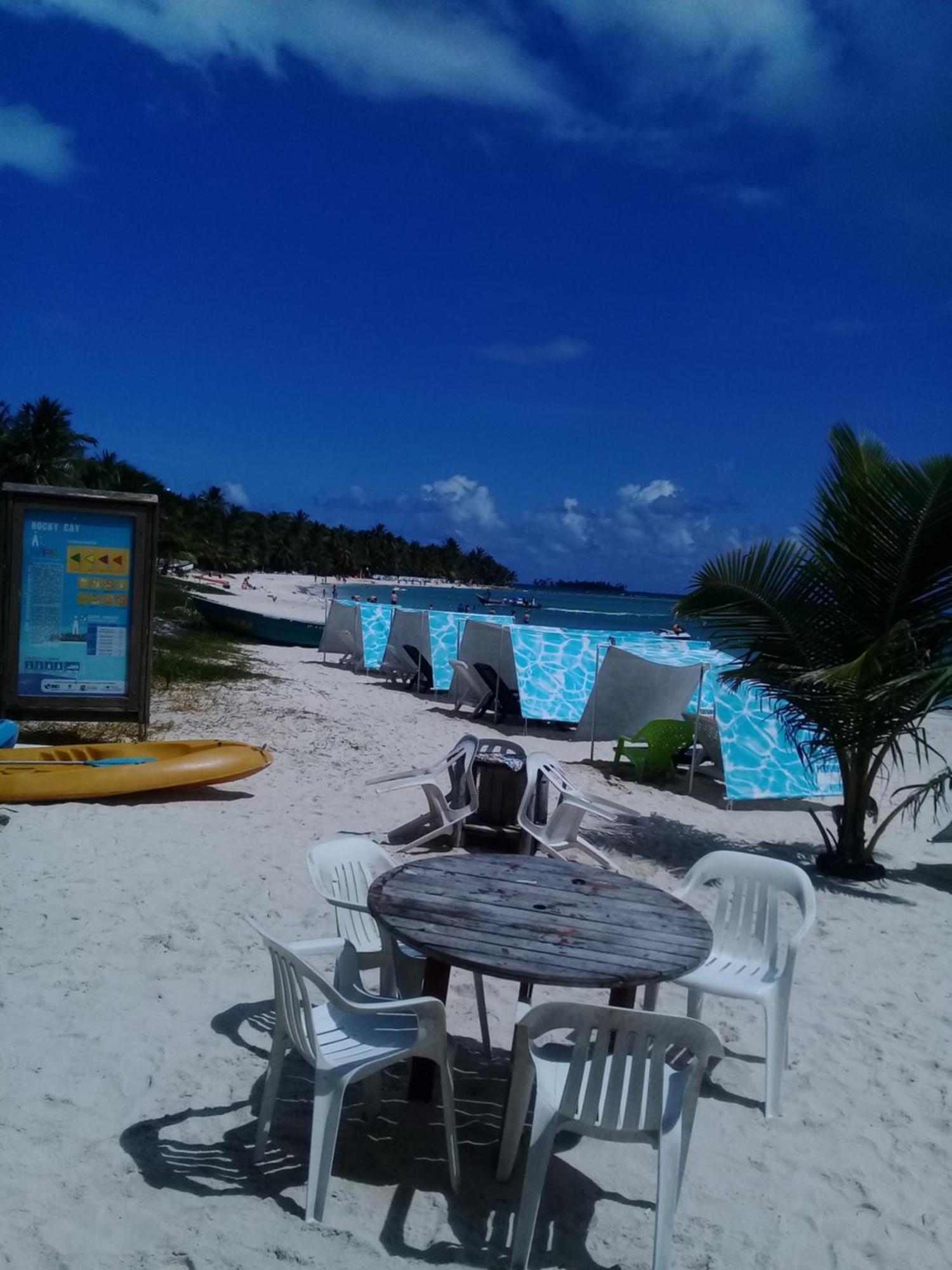 Victoria'S Gennie Bay Village Hostal San Andres  Exterior photo