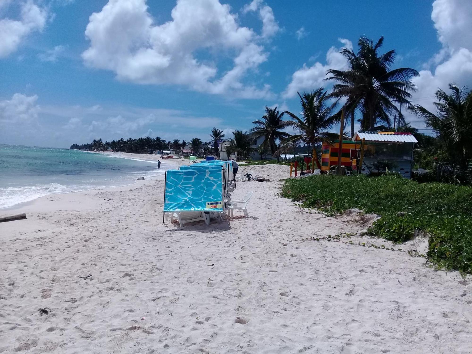 Victoria'S Gennie Bay Village Hostal San Andres  Exterior photo