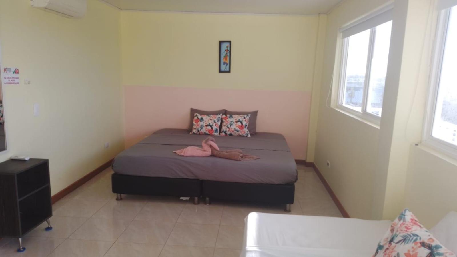 Victoria'S Gennie Bay Village Hostal San Andres  Exterior photo