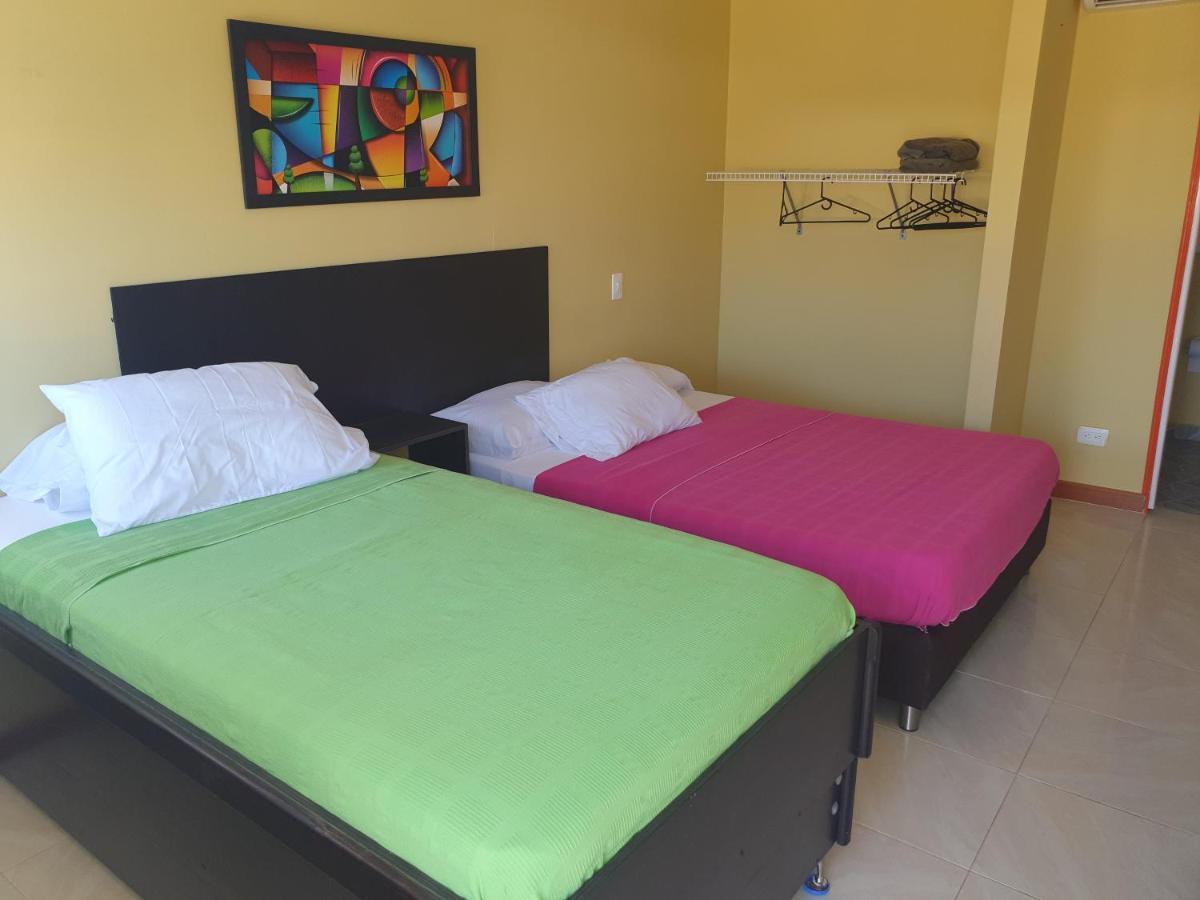 Victoria'S Gennie Bay Village Hostal San Andres  Exterior photo