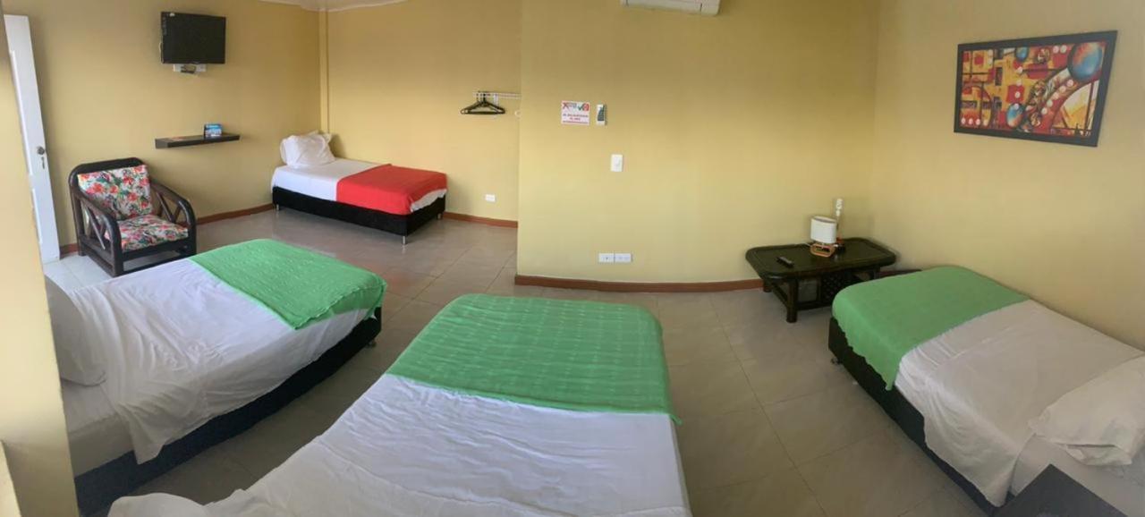 Victoria'S Gennie Bay Village Hostal San Andres  Exterior photo