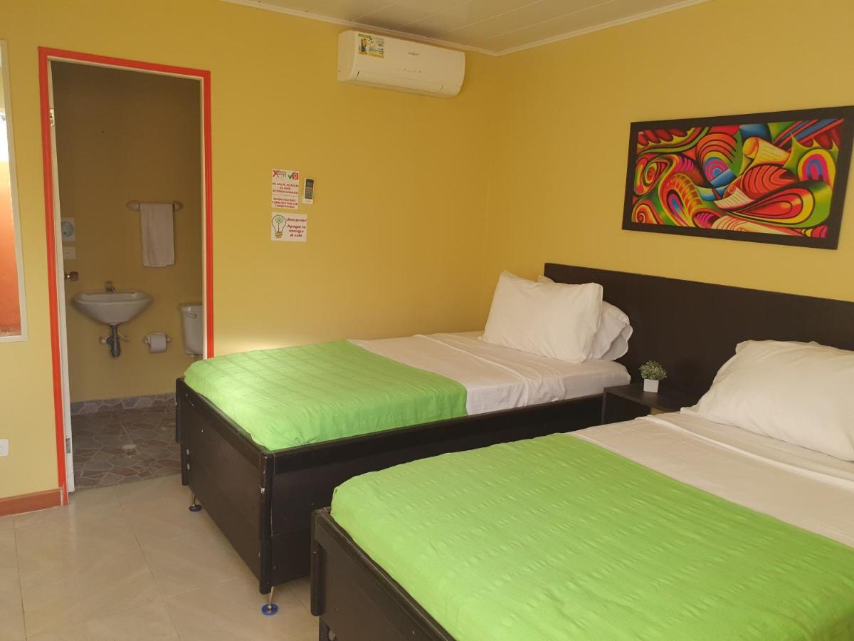 Victoria'S Gennie Bay Village Hostal San Andres  Exterior photo