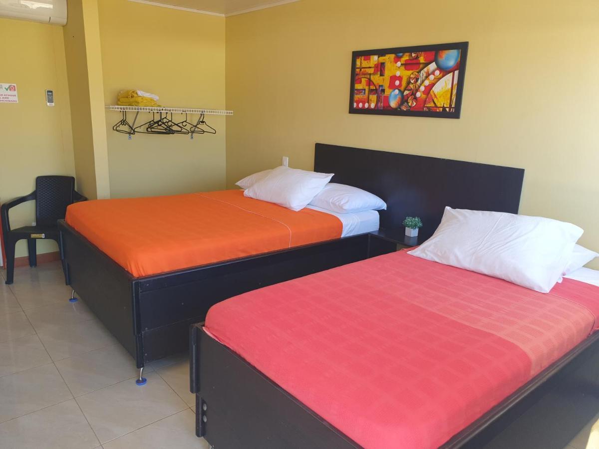Victoria'S Gennie Bay Village Hostal San Andres  Exterior photo