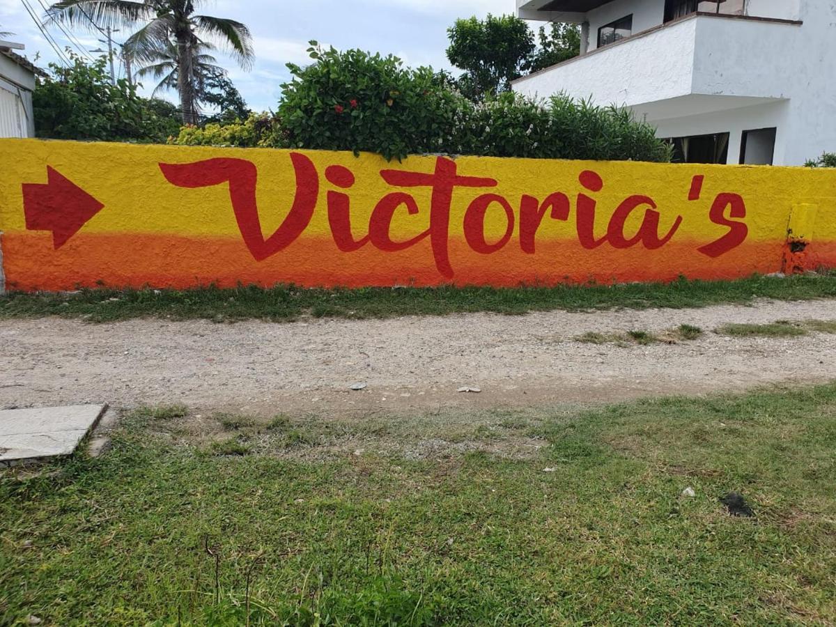 Victoria'S Gennie Bay Village Hostal San Andres  Exterior photo